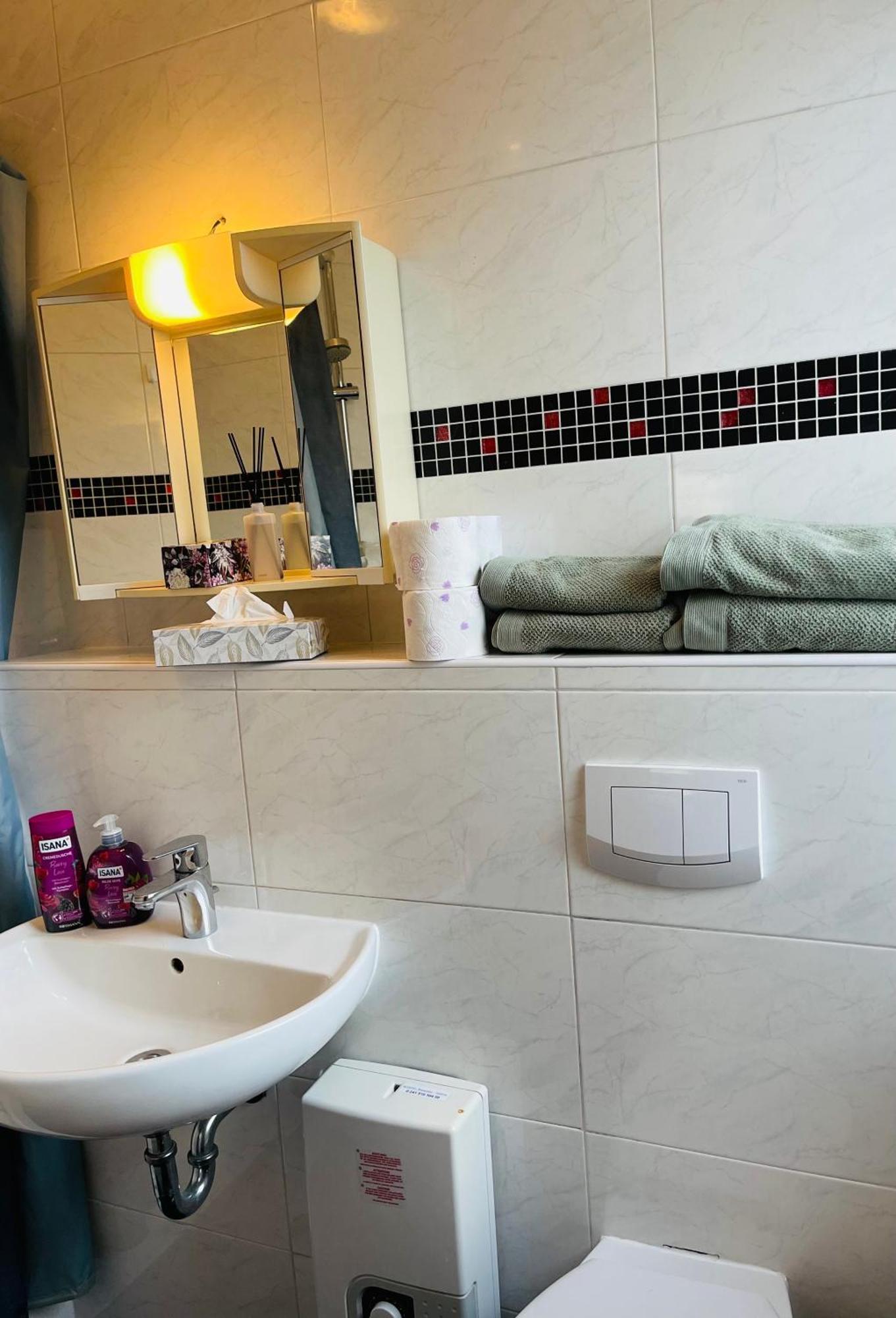 Hotel Shelby Apartments Garbsen Kültér fotó